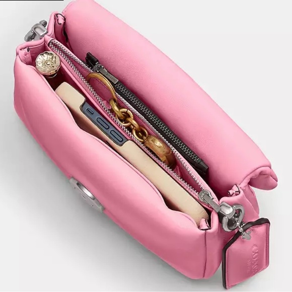 Cute pink coach tabby bag - Picture 5 of 10